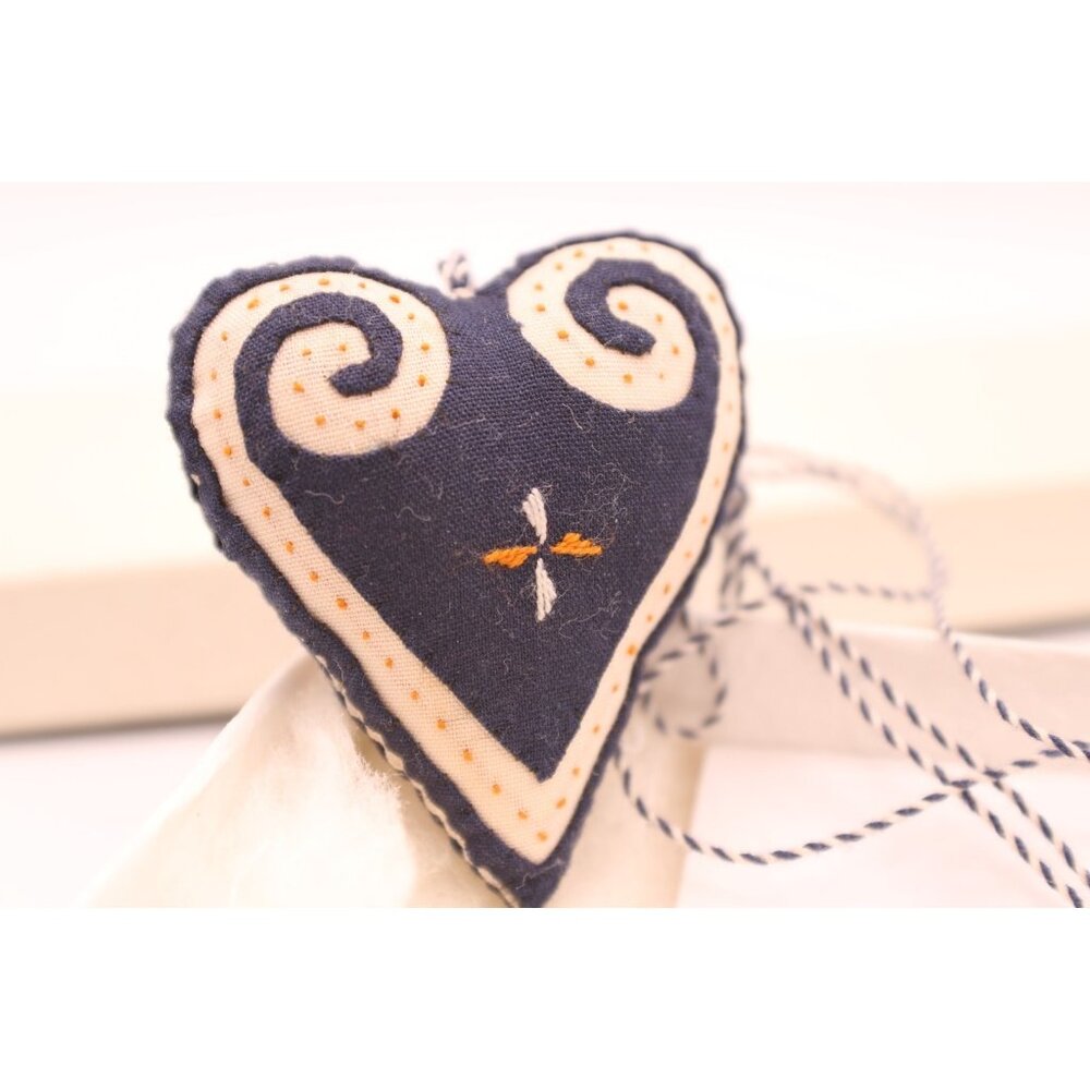 Hmong Handwork Heart Necklace Textile Art Spiritual Beliefs History Handmade - Picture 4 of 11